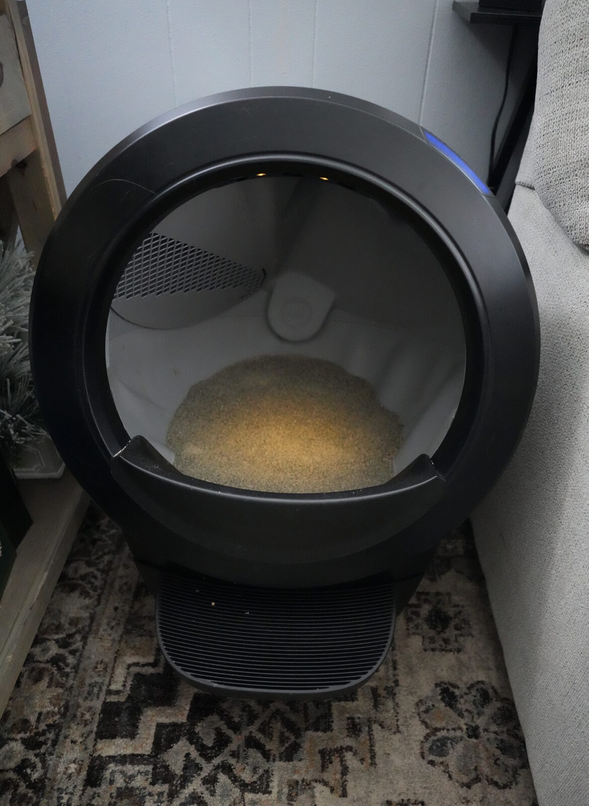 Litter Robot 4 self-cleaning litter box from the front